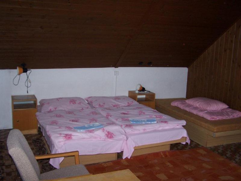 Robotnicka Ubytovna Bodice 104 Liptovsky Mikulas Ruang foto